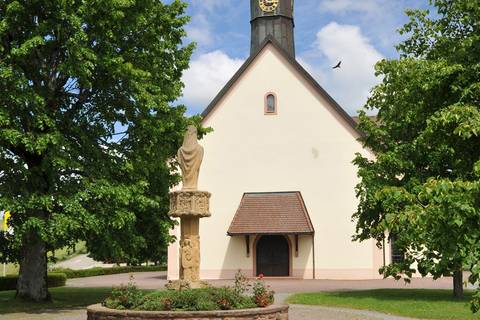 Ansicht Eingang zur Wallfahrtskirche Maria Lindenberg